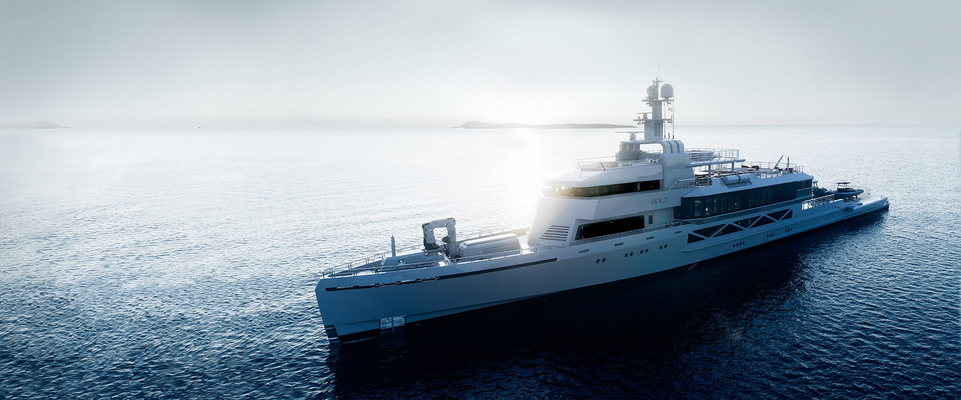 由于更轻，，，以是续航更远！